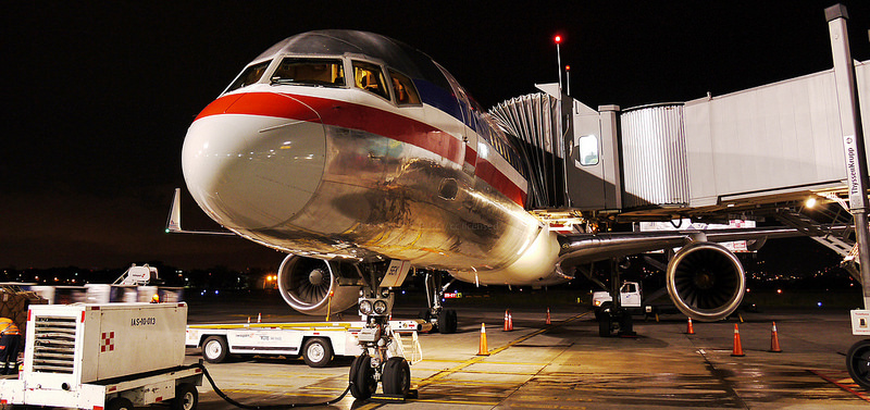 "B757" by Bernal Saborio used under CC BY 2.0